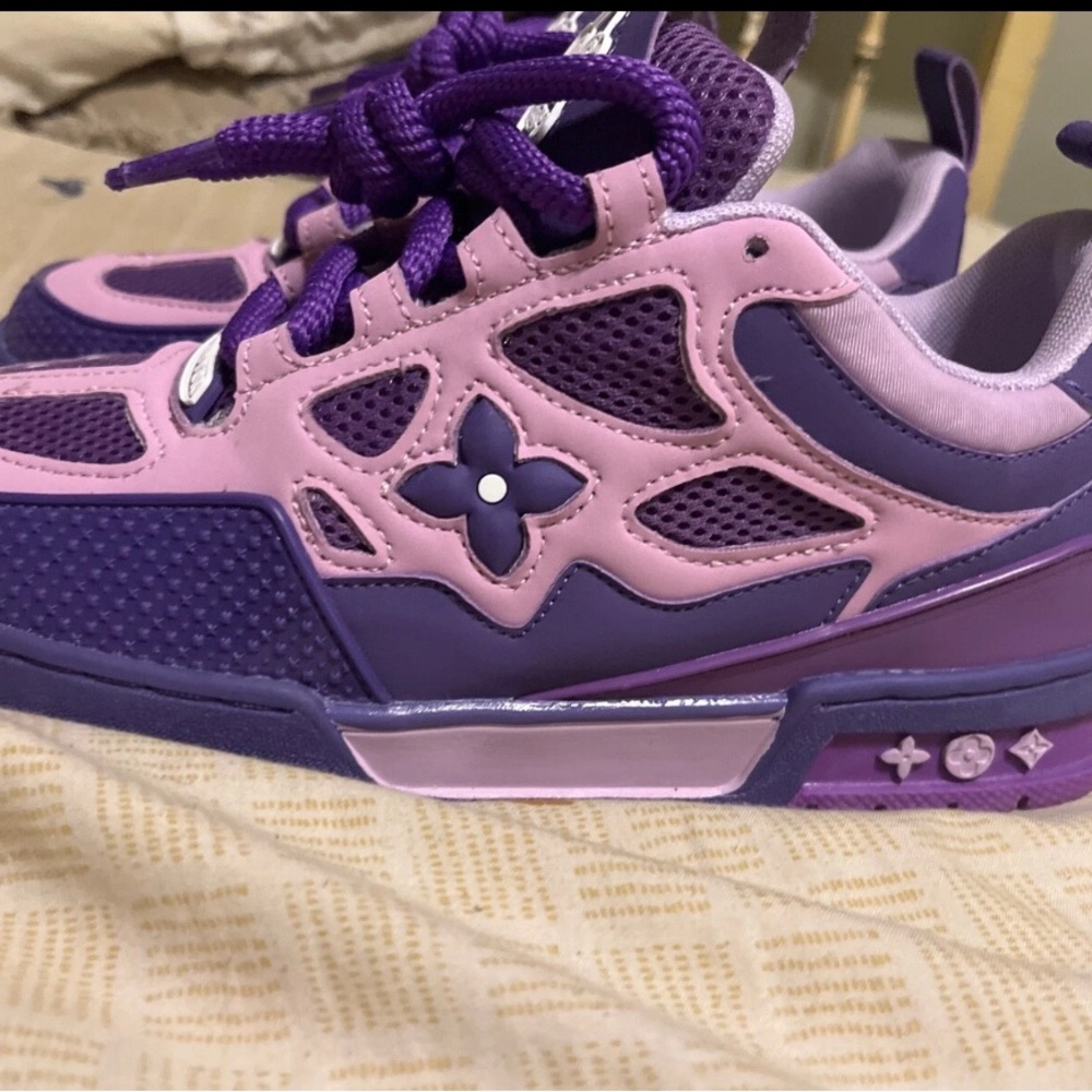 Louis Vuitton Lavender and Pink Sneakers - Picture 2 of 4